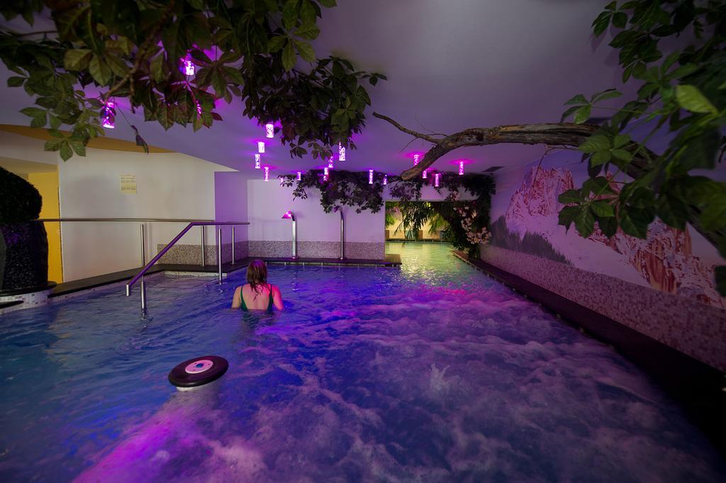 Family & Wellness Hotel Fontana Vigo di Fassa Exterior photo