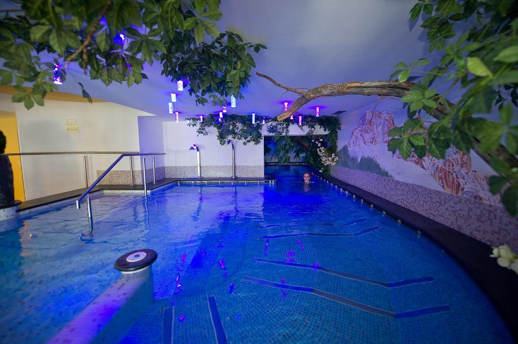 Family & Wellness Hotel Fontana Vigo di Fassa Exterior photo