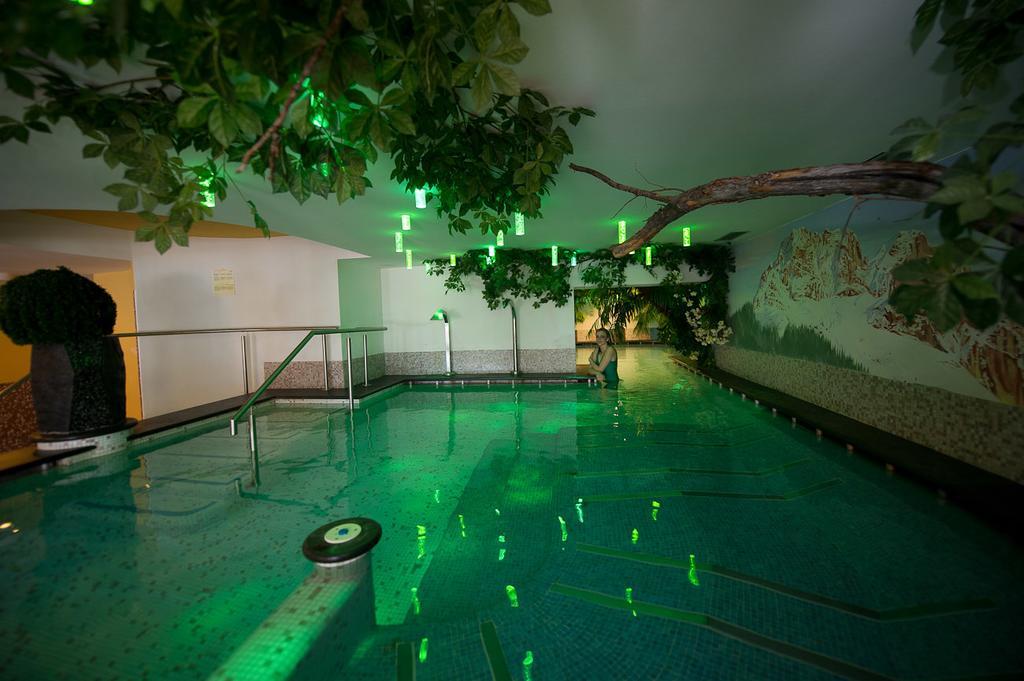Family & Wellness Hotel Fontana Vigo di Fassa Exterior photo