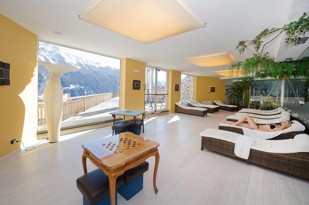 Family & Wellness Hotel Fontana Vigo di Fassa Exterior photo