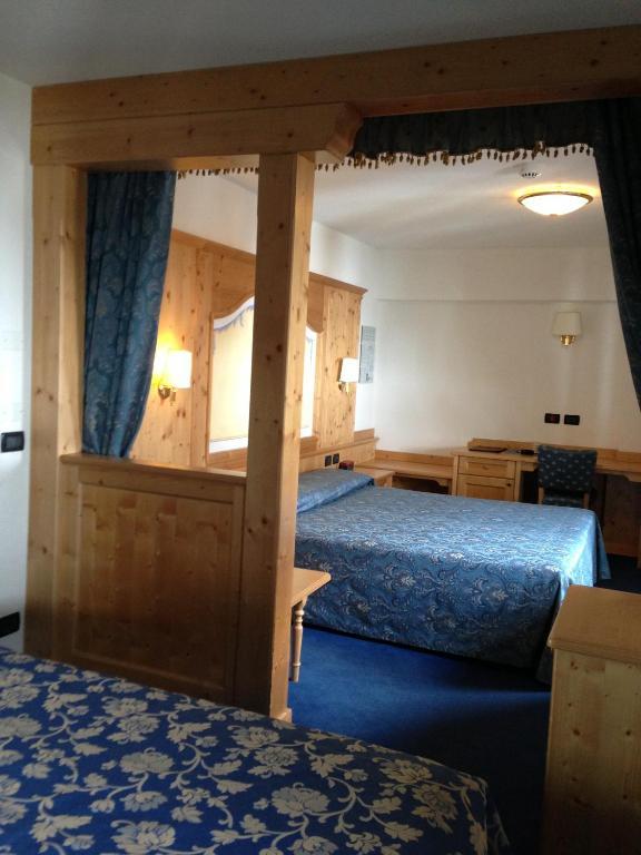 Family & Wellness Hotel Fontana Vigo di Fassa Room photo